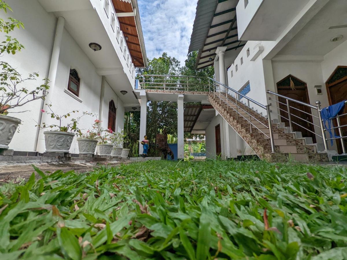 Tiny Royal Palace Unawatuna Exterior photo
